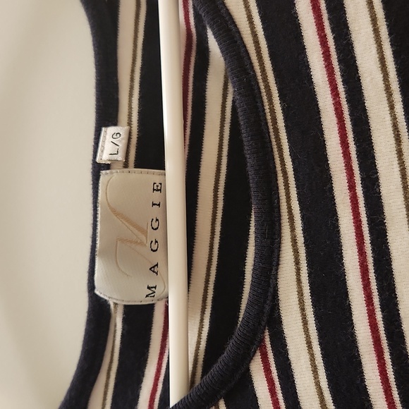 Maggie stripped t-shirt size large - Picture 3 of 4